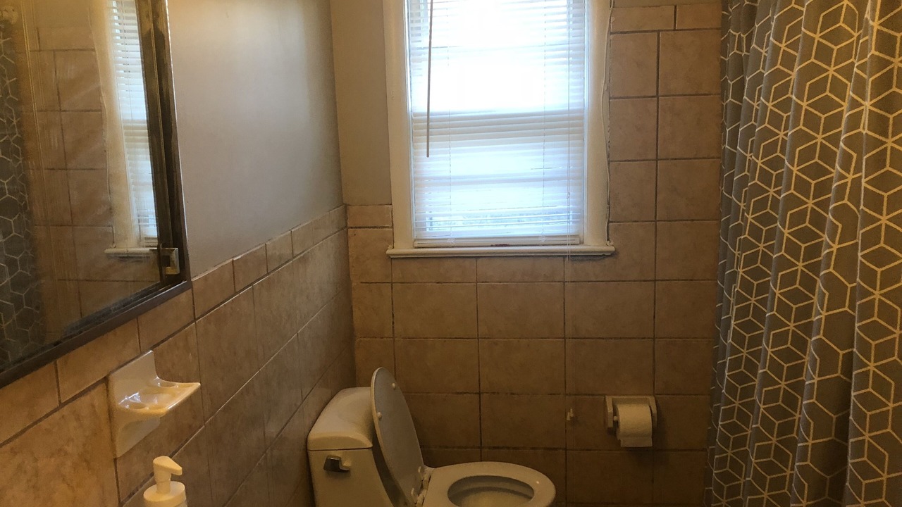 Photo of Bathroom in White Oak