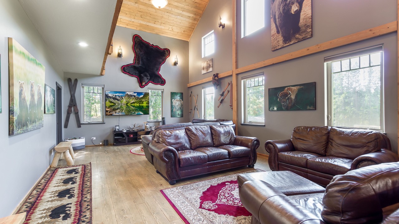 Photo of Livingroom in Island Park