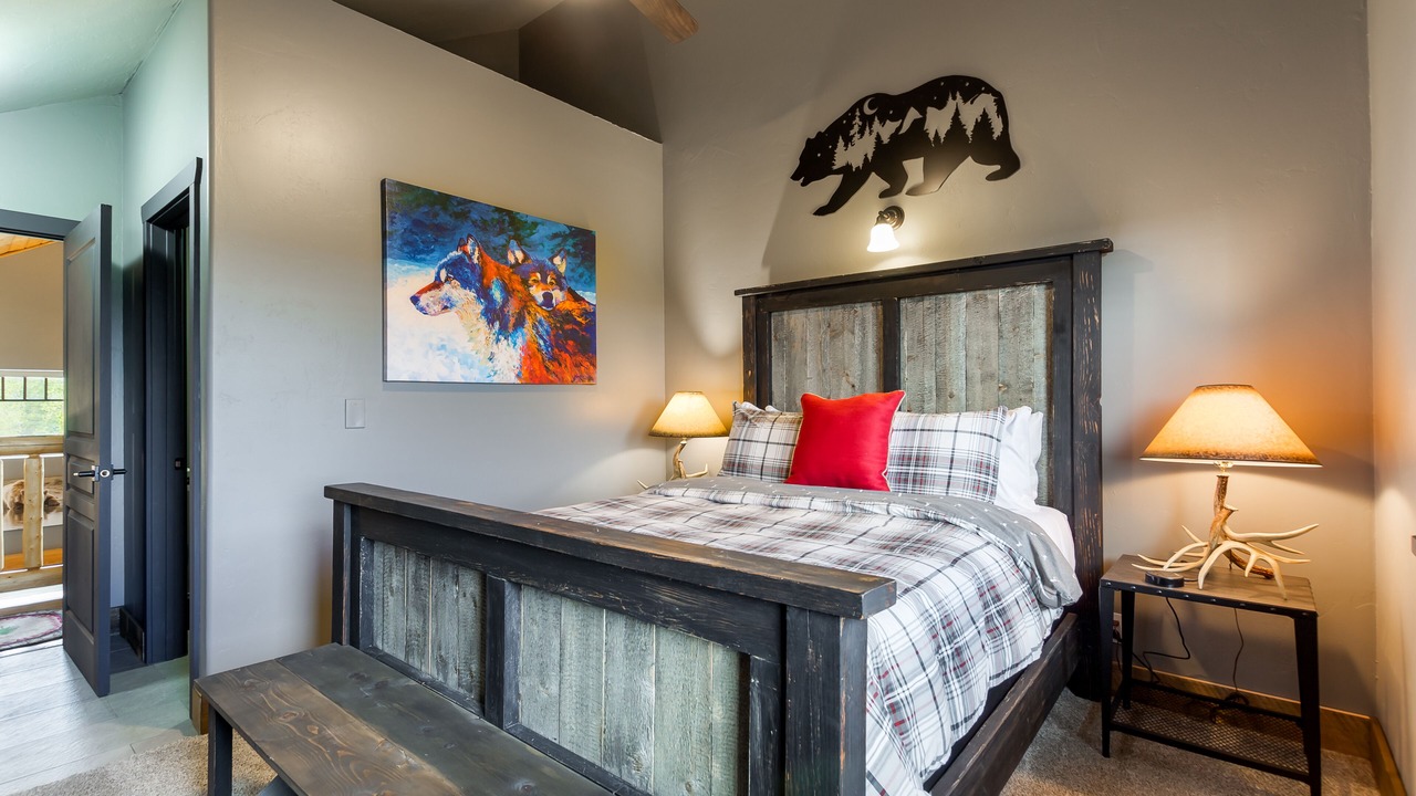 Photo of Bedroom in Island Park