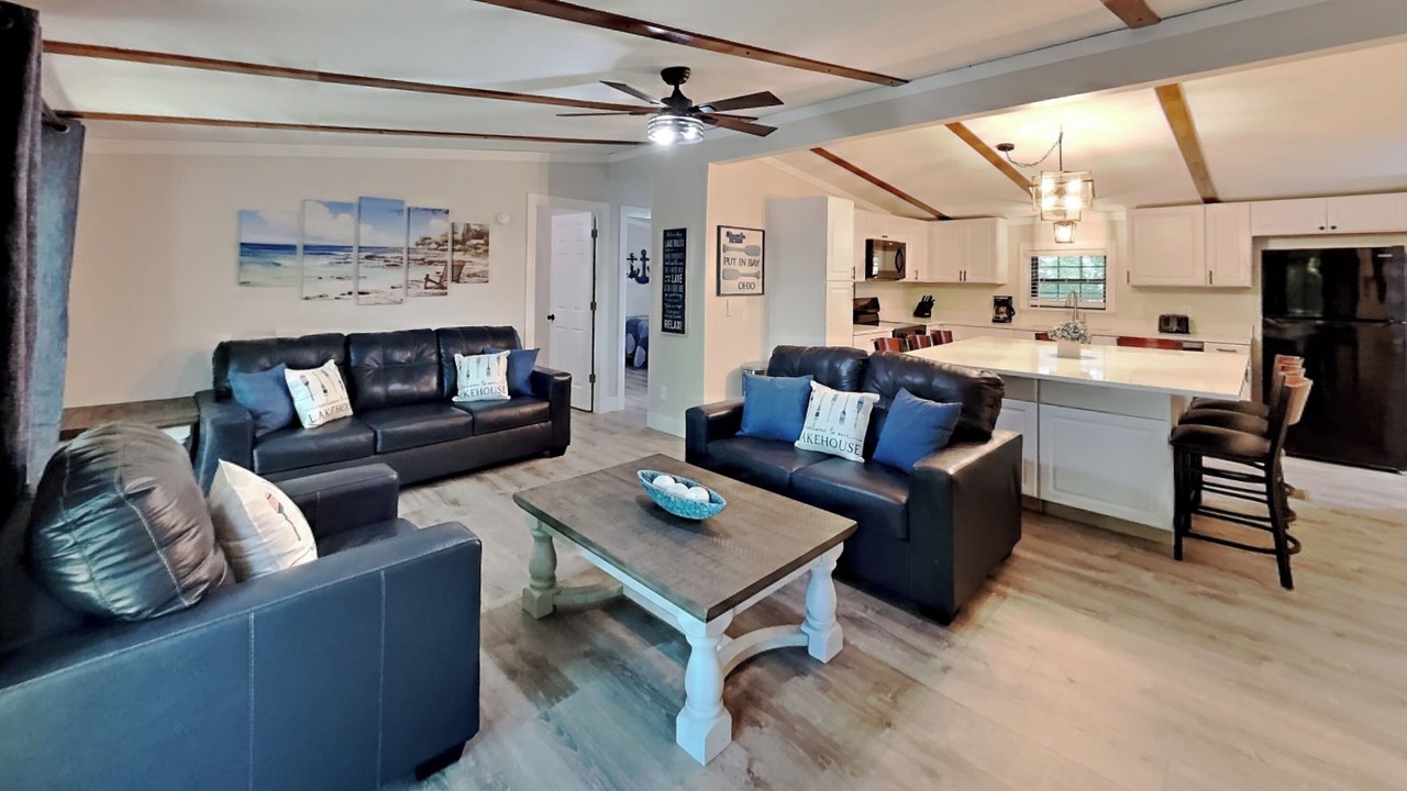 Photo of Livingroom in Put-in-Bay