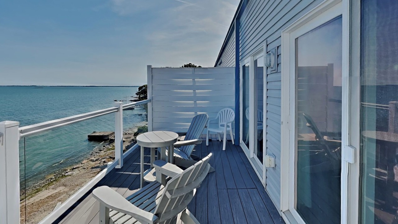 Photo of Patio Balcony in Put-in-Bay
