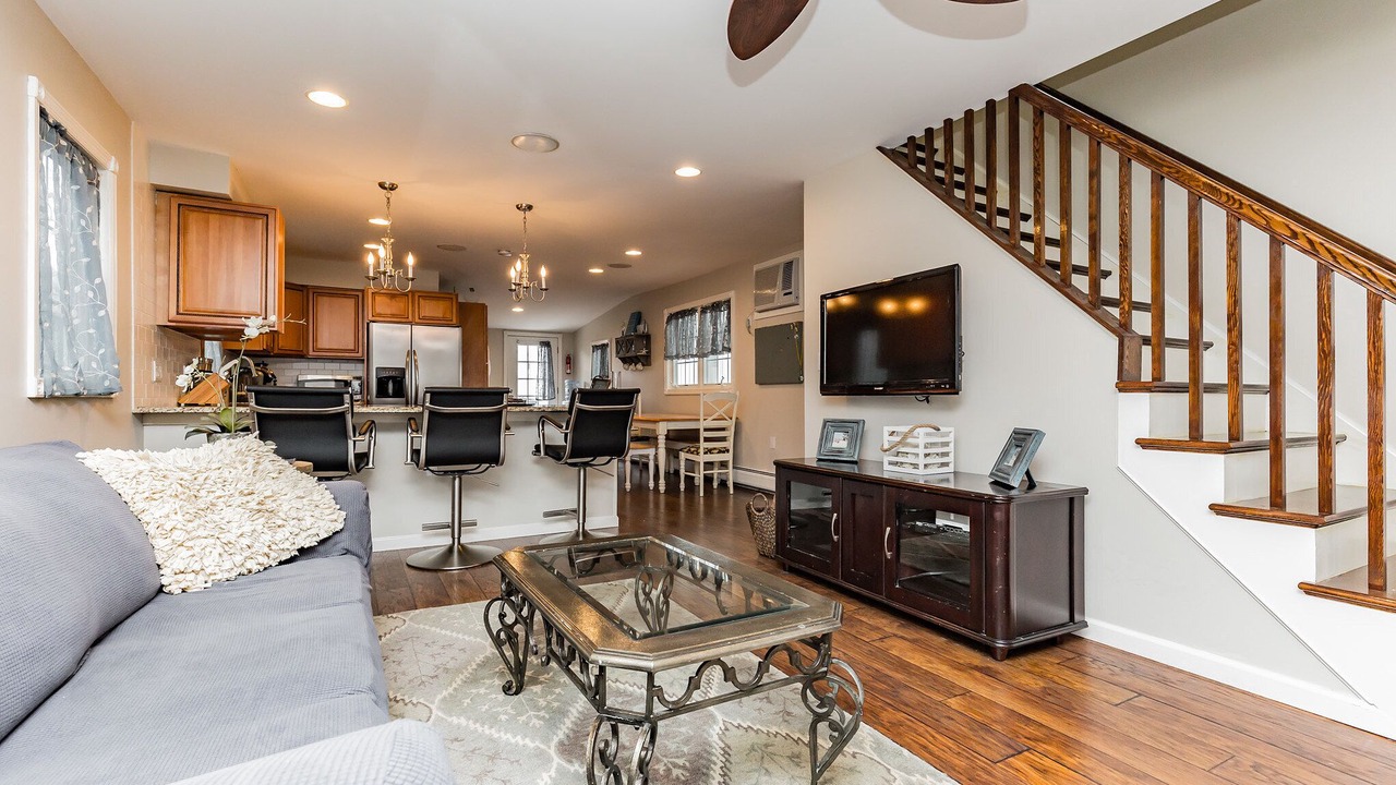 Photo of Livingroom in Bradley Beach