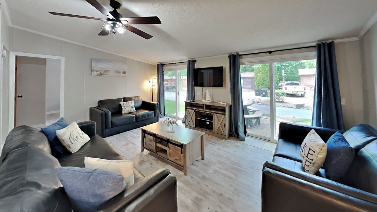 Photo of Livingroom in Put-in-Bay