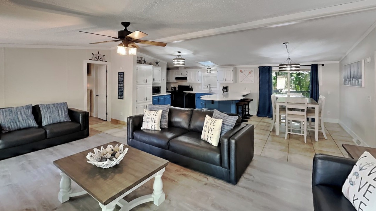 Photo of Livingroom in Put-in-Bay