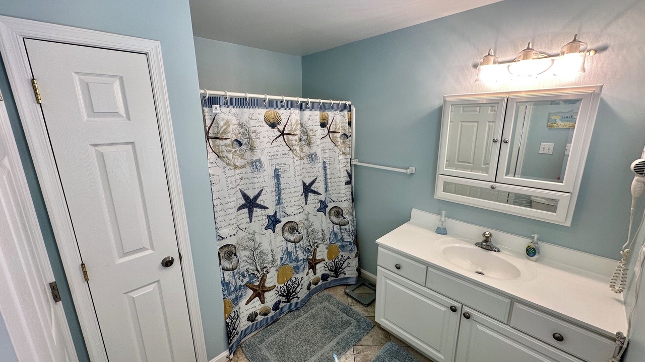 Photo of Bathroom in Cape May - Wildwood