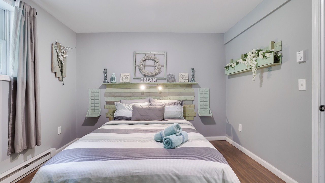 Photo of Bedroom in Henryville