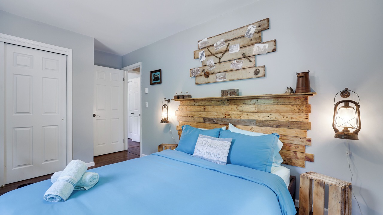 Photo of Bedroom in Henryville
