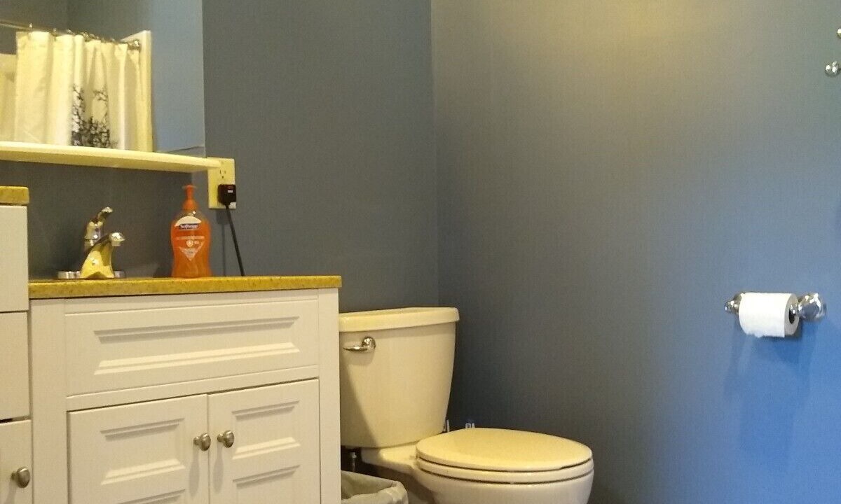 Photo of Bathroom in McArthur