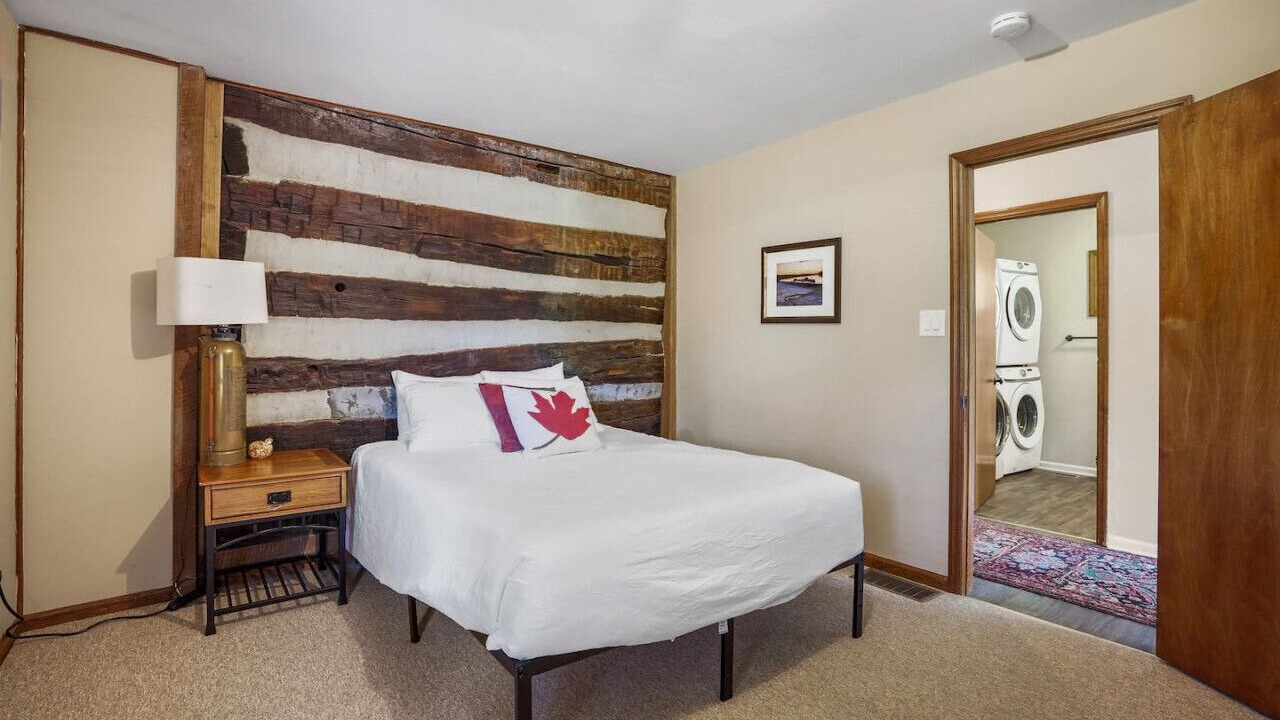 Photo of Bedroom in Sugar Grove
