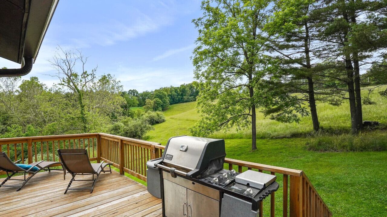 Photo of Outdoor in Sugar Grove