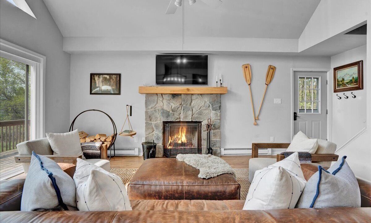 Photo of Livingroom in Pocono Lake
