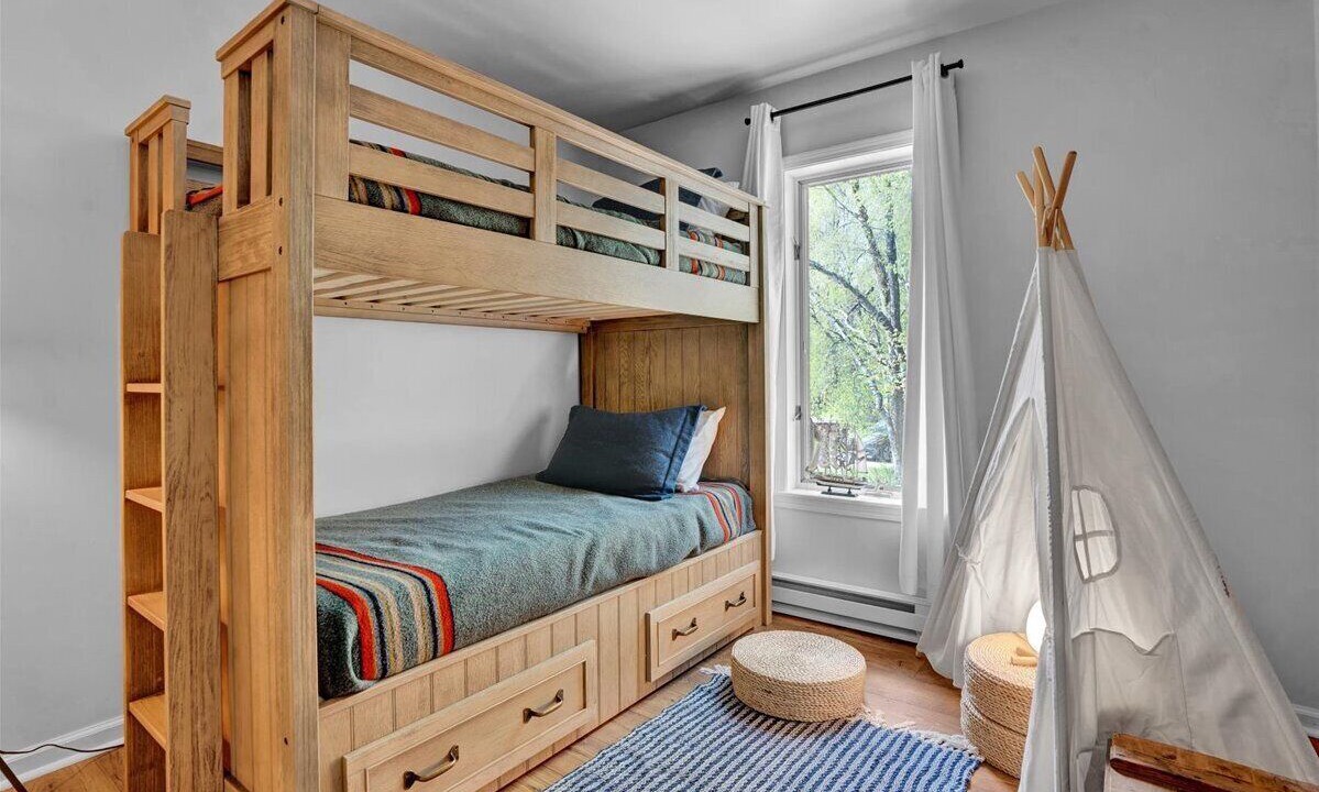 Photo of Bedroom in Pocono Lake