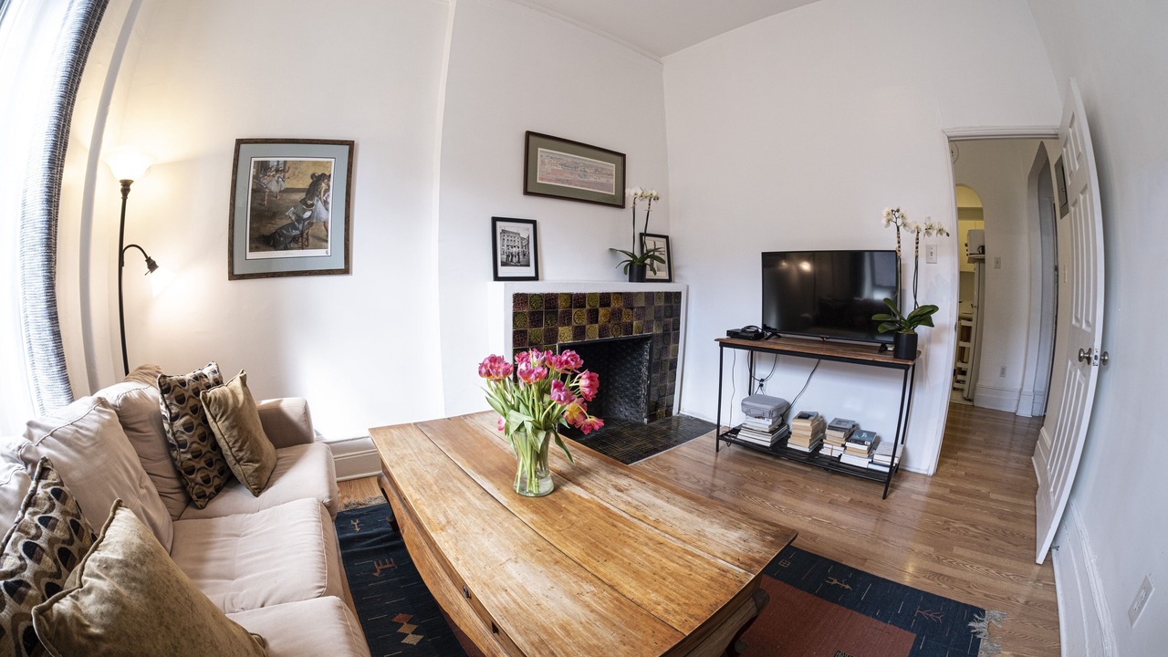 Photo of Livingroom in Central Park West