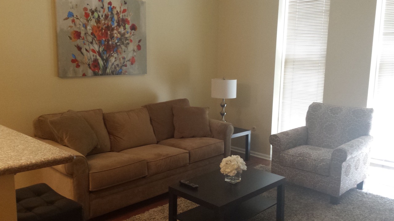 Photo of Livingroom in Allegheny-West