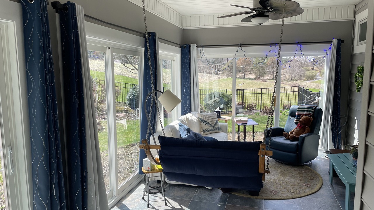 Photo of Livingroom in Boalsburg