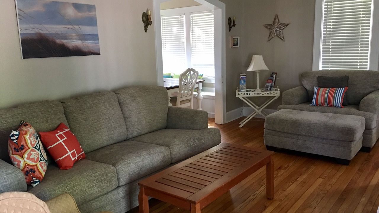 Photo of Livingroom in Geneva-on-the-Lake