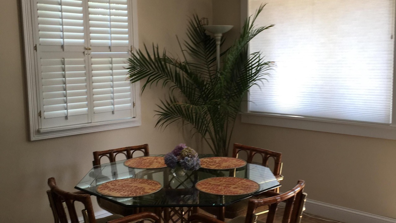 Photo of Livingroom in Cape Saint Claire