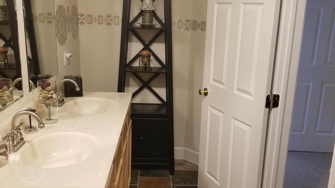 Photo of Bathroom in Rowland