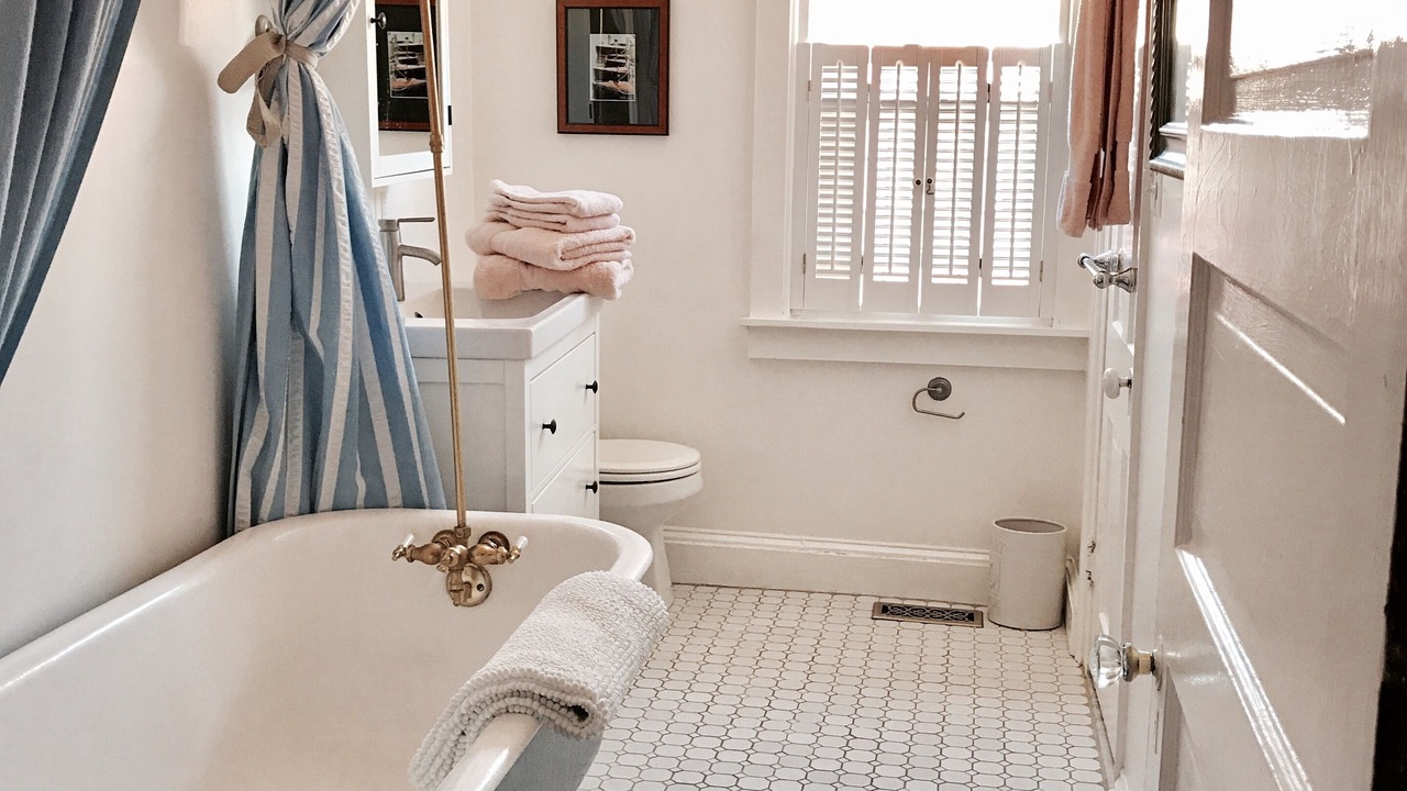 Photo of Bathroom in Historic District