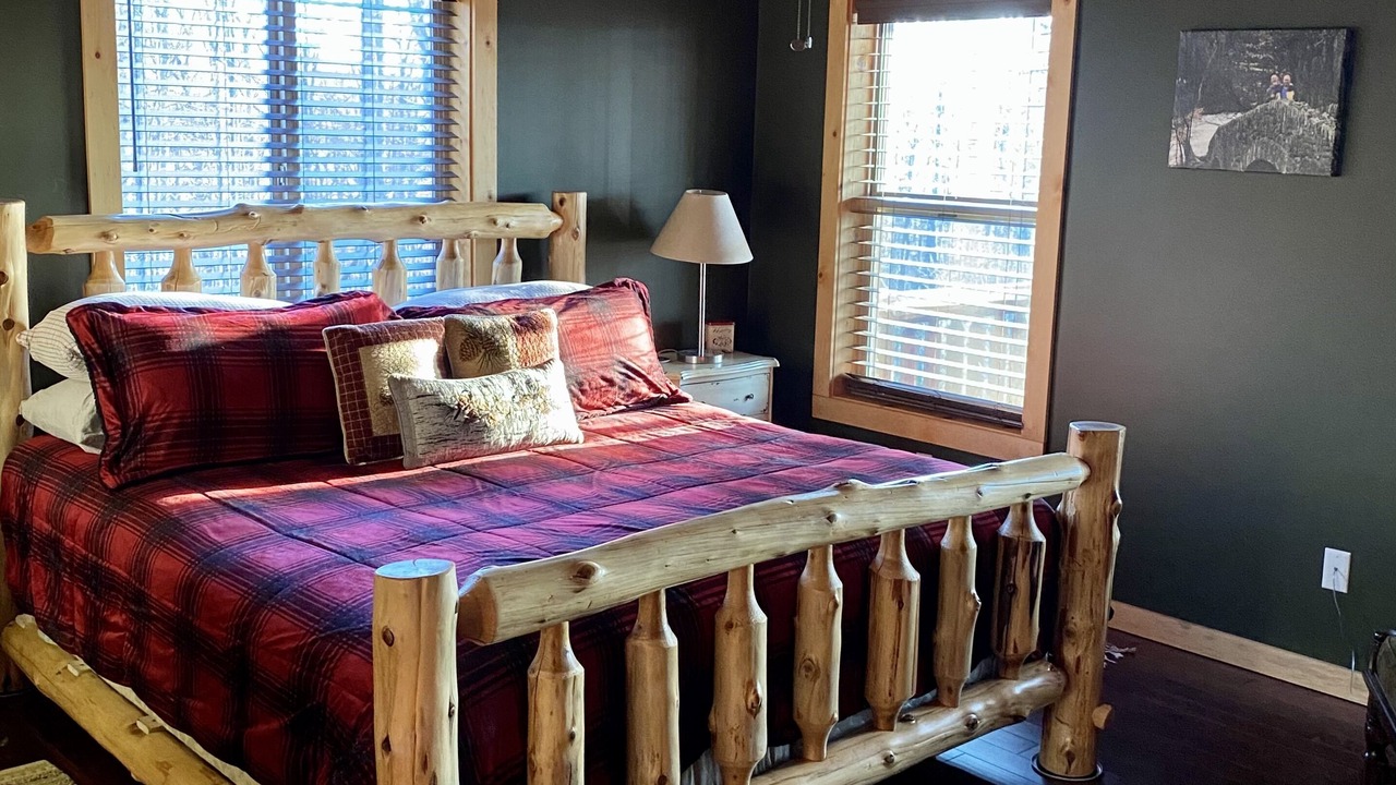 Photo of Bedroom in South Fork
