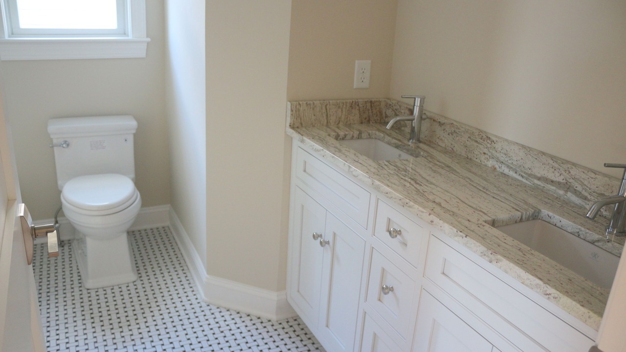 Photo of Bathroom in Dover Beaches North