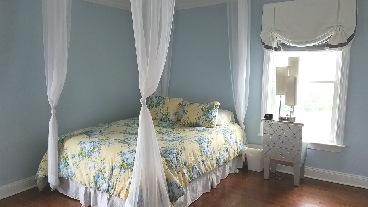 Photo of Bedroom in Spring Lake