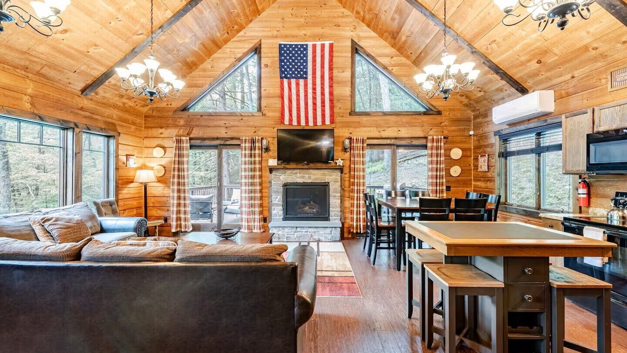 Photo of Livingroom in East Stroudsburg