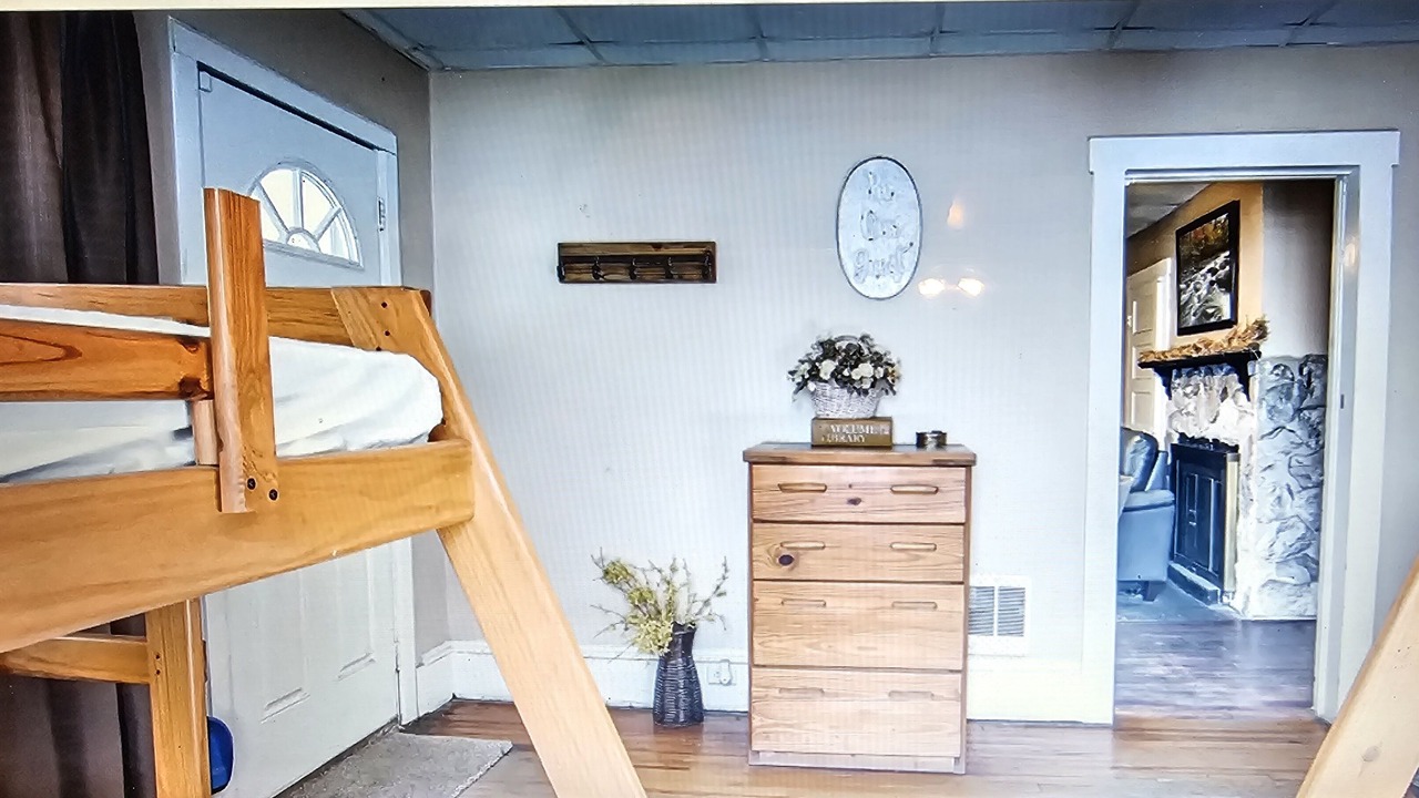 Photo of Bedroom in Northfork