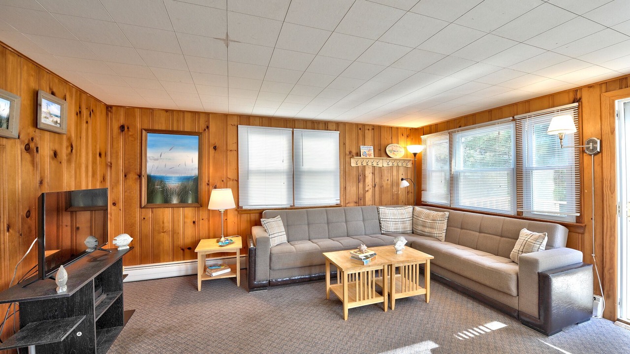 Photo of Livingroom in Beach Haven Gardens