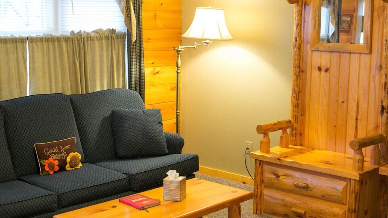 Photo of Livingroom in Millersburg