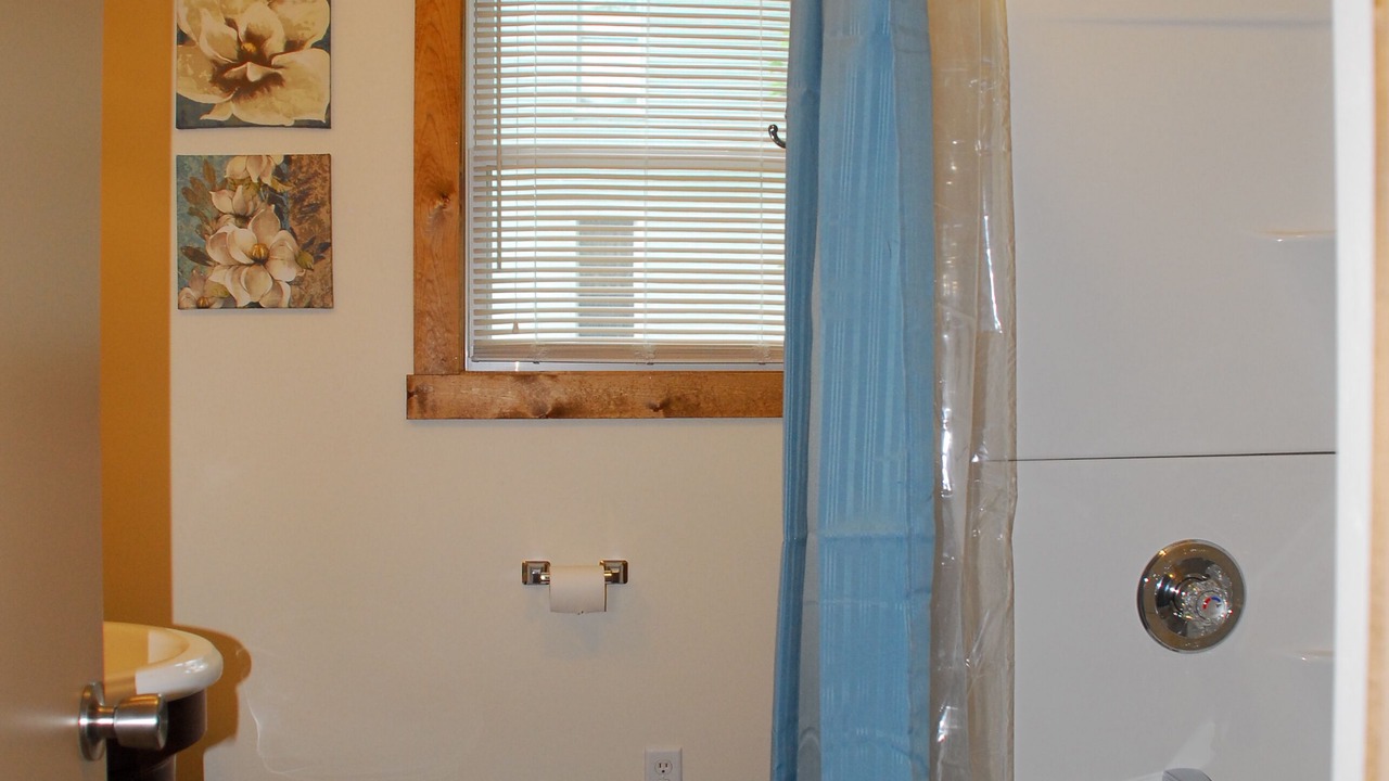 Photo of Bathroom in Confluence