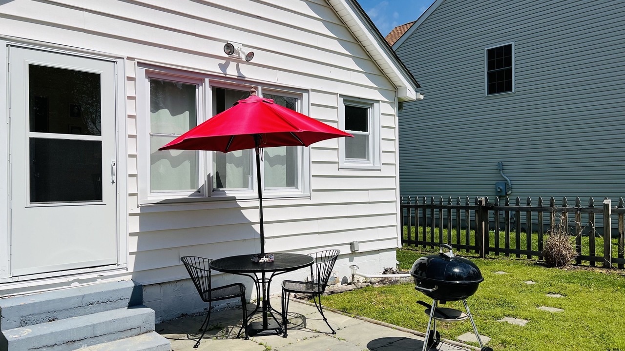 Photo of Outdoor in Issue