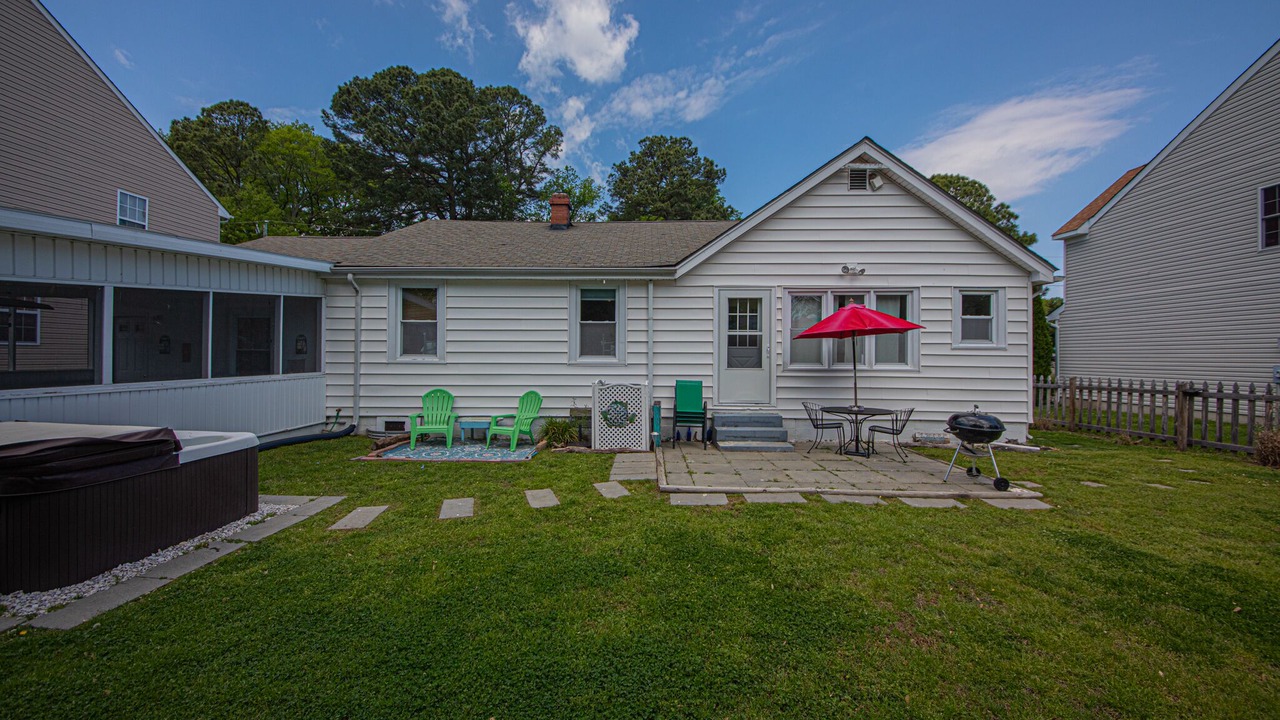 Photo of Outdoor in Issue