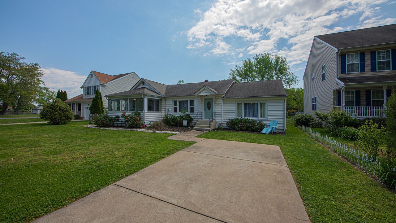 Photo of Outdoor in Issue