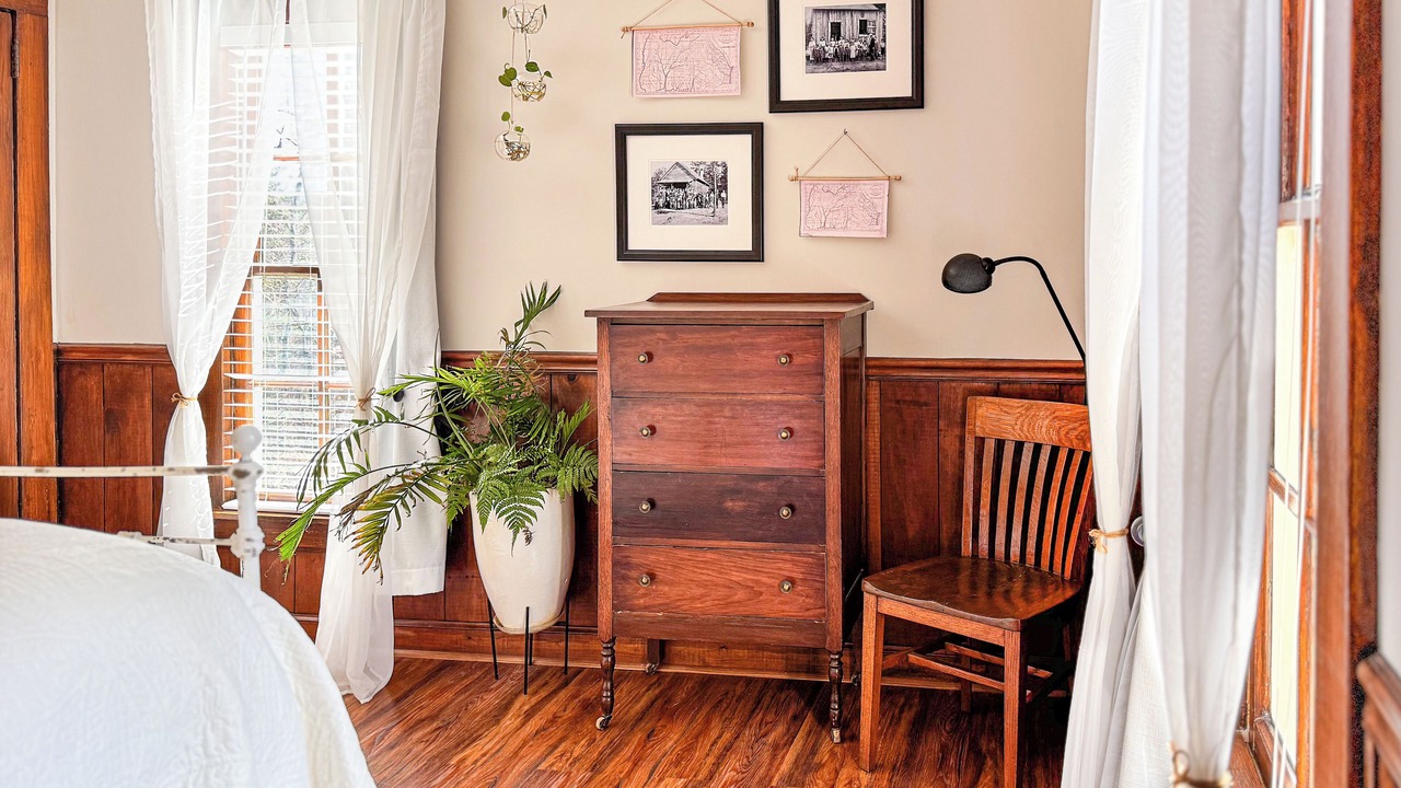 Photo of Bedroom in Dahlonega