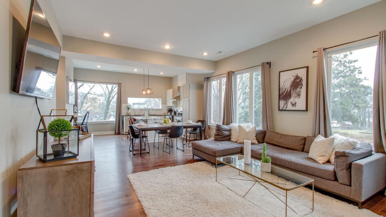 Photo of Livingroom in Chestnut Hill