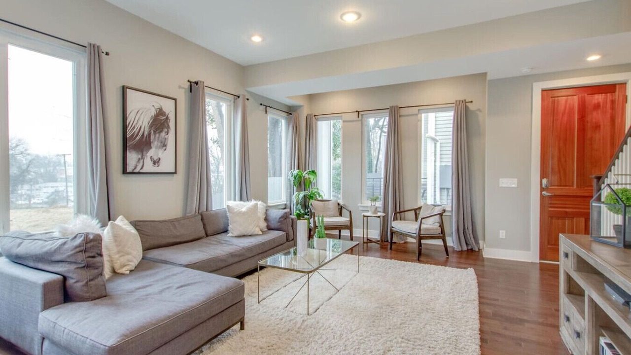 Photo of Livingroom in Chestnut Hill