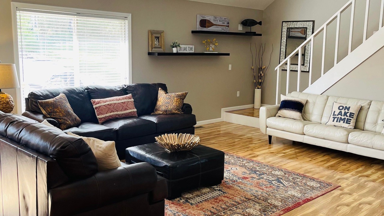 Photo of Livingroom in Jamestown