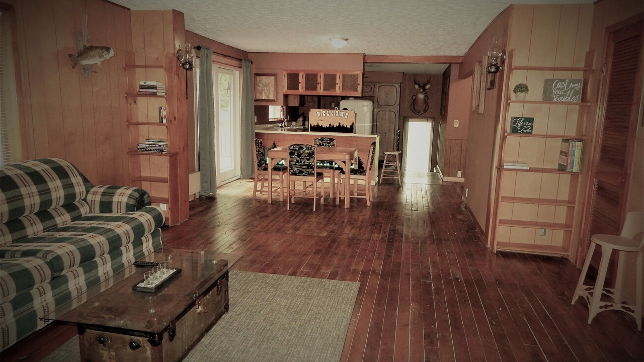 Photo of Livingroom in Conneaut