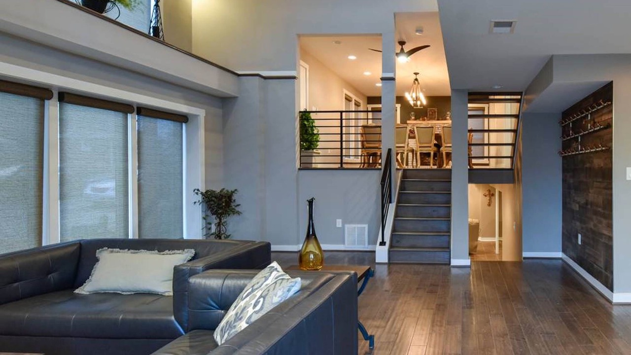 Photo of Livingroom in Arlington Views