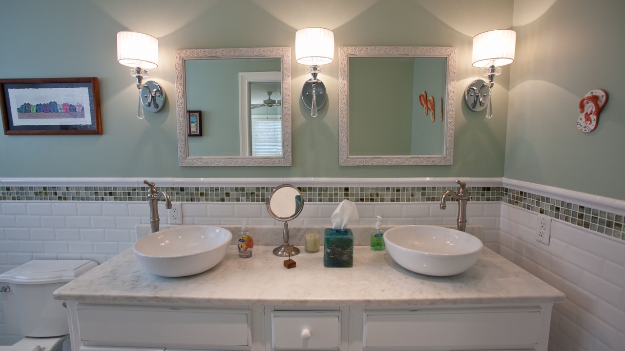 Photo of Bathroom in Loveladies