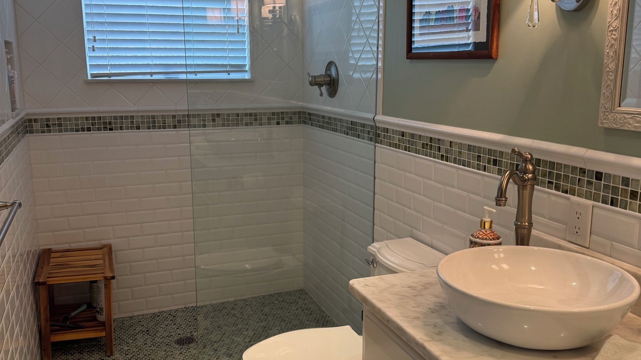 Photo of Bathroom in Loveladies