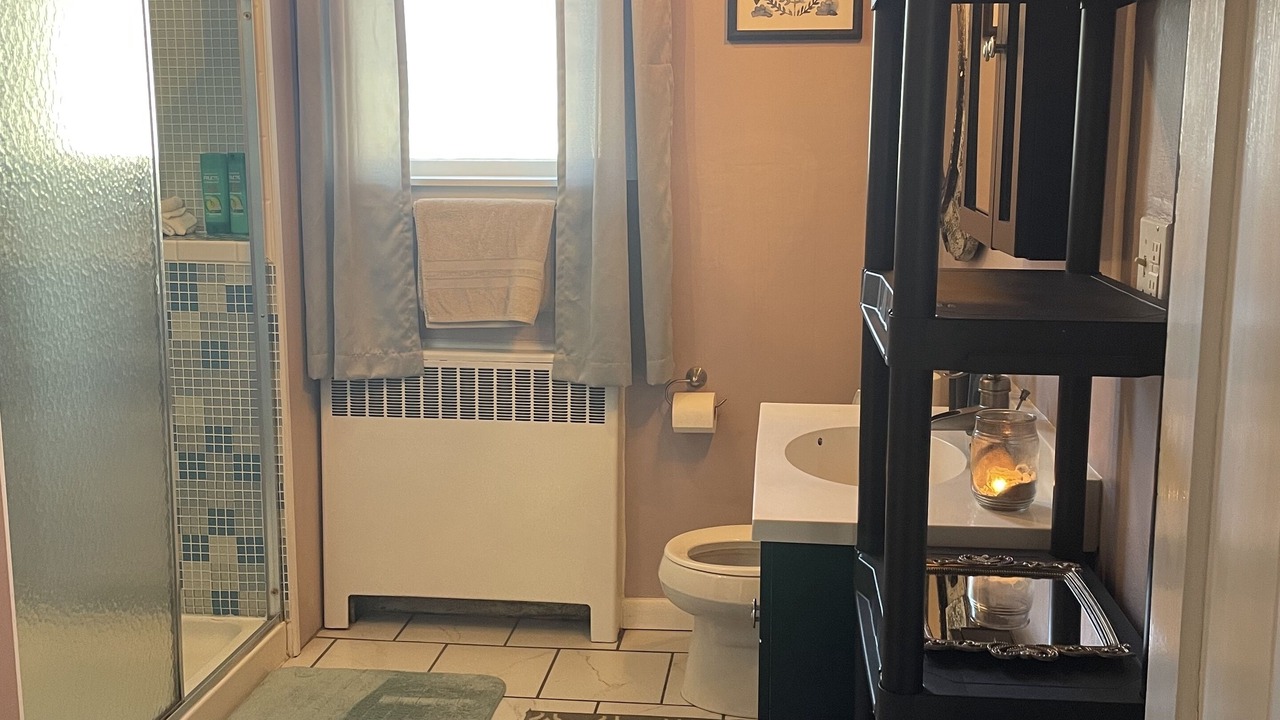 Photo of Bathroom in Leadsville