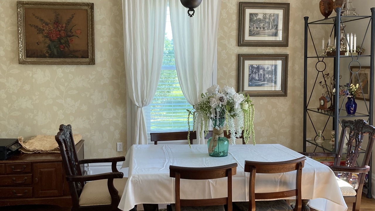 Photo of Livingroom in Sharpsville