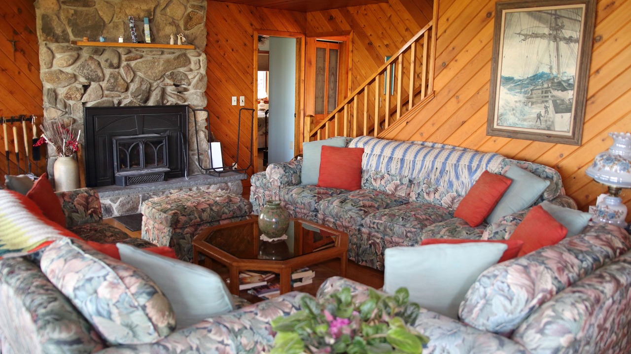 Photo of Livingroom in Town of Olive