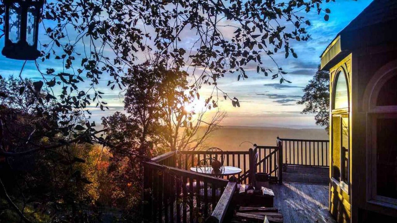 Photo of Patio Balcony in Town of Olive