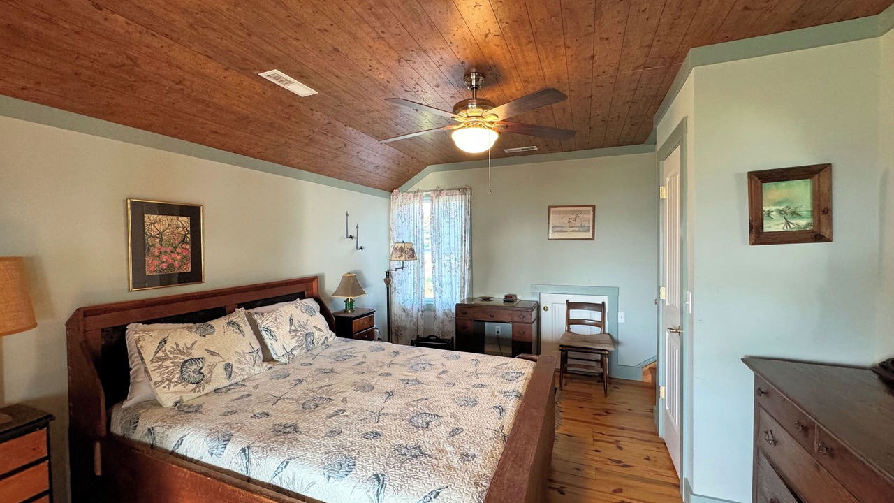 Photo of Bedroom in Chincoteague
