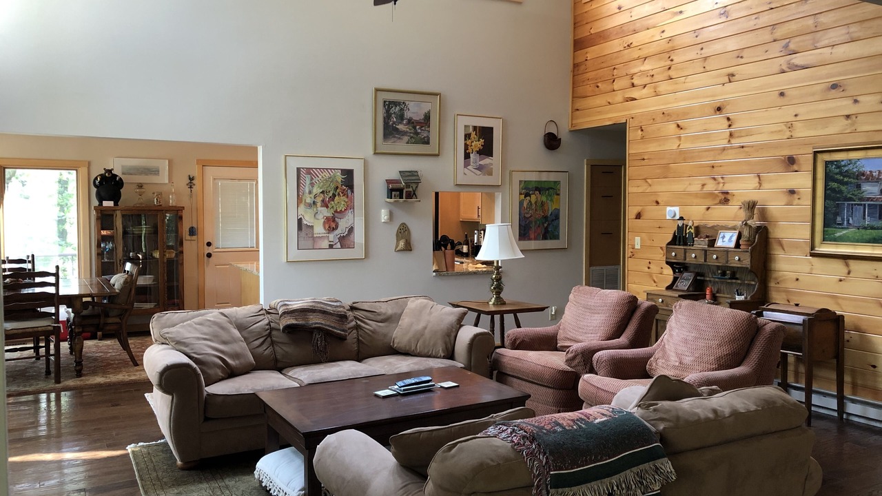 Photo of Livingroom in Wintergreen