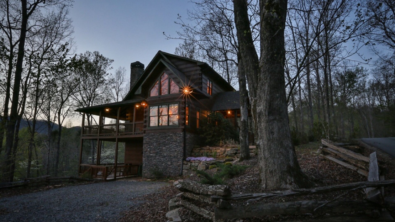 Photo of Outdoor in Cherry Log