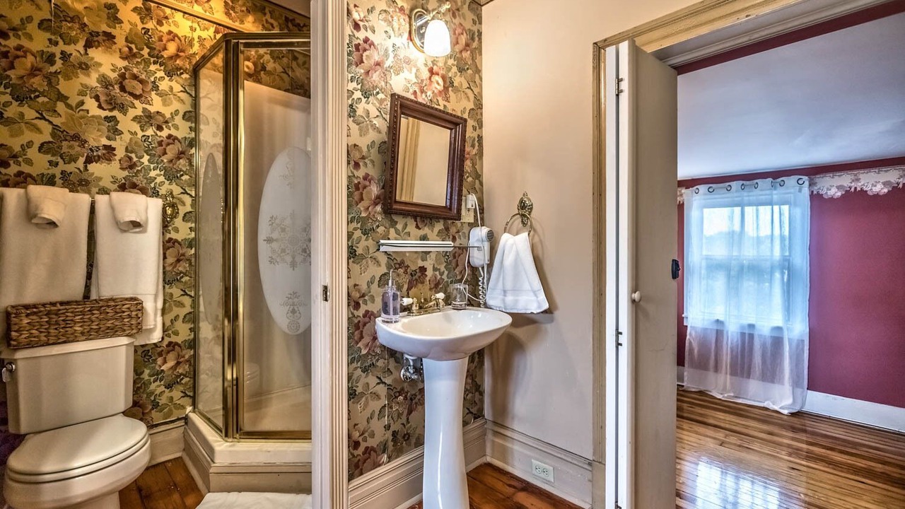 Photo of Bathroom in Butler